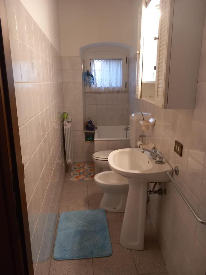 Terrazza Nel Borgo Apartment Santo Stefano di Magra Bagian luar foto